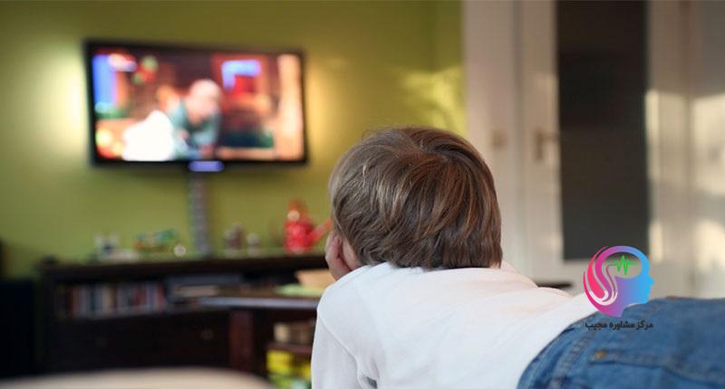 تماشای تلویزیون و تاثیر آن در بلوغ زودرس کودکان